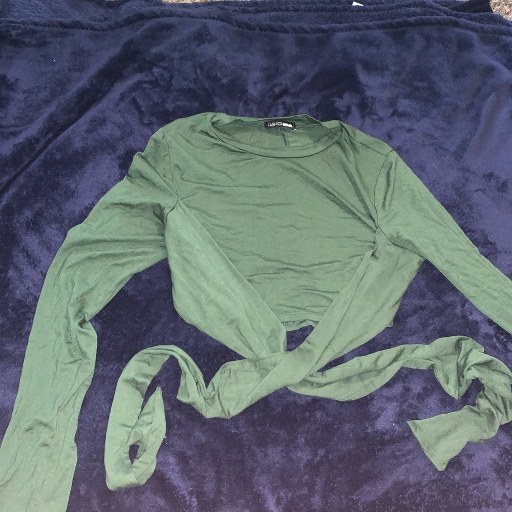 Never worn !! Long sleeve wrap around croptop